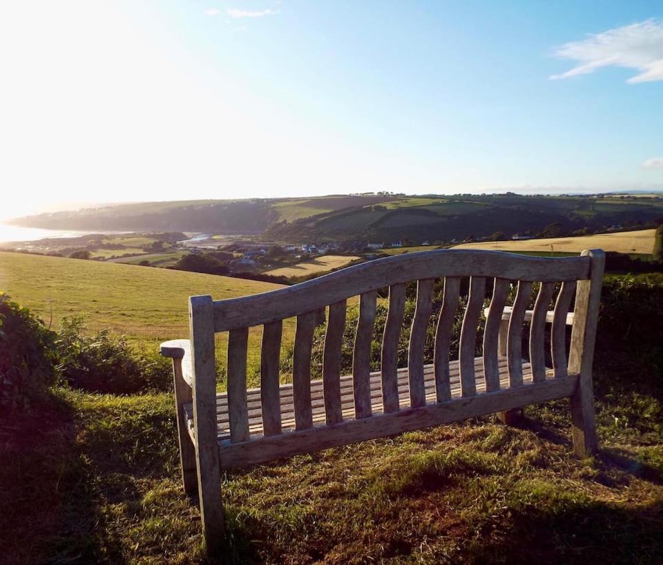 Апартаменты 9 The Downs, Thurlestone, South Devon On The Coastal Footpath Overlooking Burgh Island Экстерьер фото